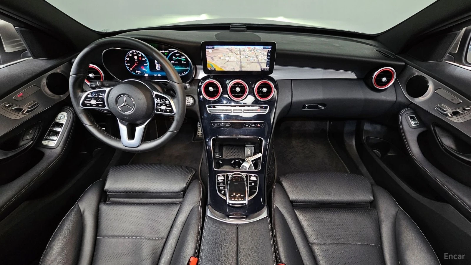 Mercedes-Benz C 300 e HYBRID* 4MATIC* AMG LINE* HUD* DISTRO* LANE, снимка 3 - Автомобили и джипове - 55645820
