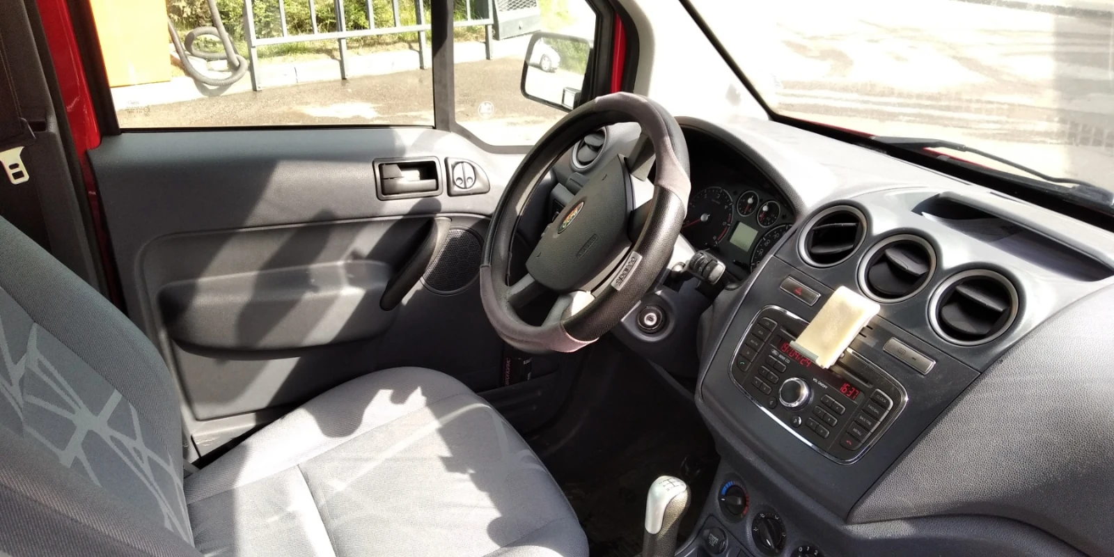 Ford Tourneo Connect, снимка 2 - Автомобили и джипове - 56658156