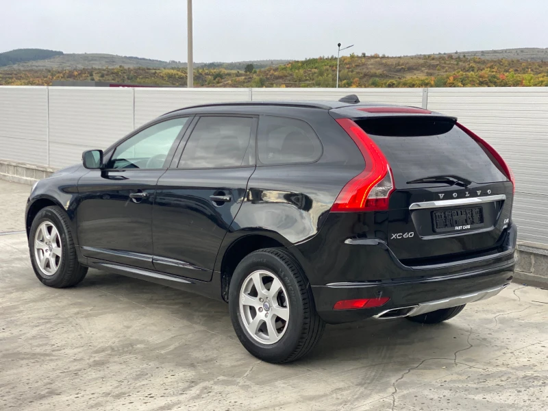 Volvo XC60 2.4 D4 AWD FULL TOP! , снимка 7 - Автомобили и джипове - 38266157