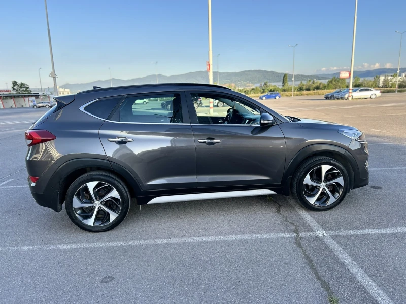 Hyundai Tucson, снимка 6 - Автомобили и джипове - 48057860