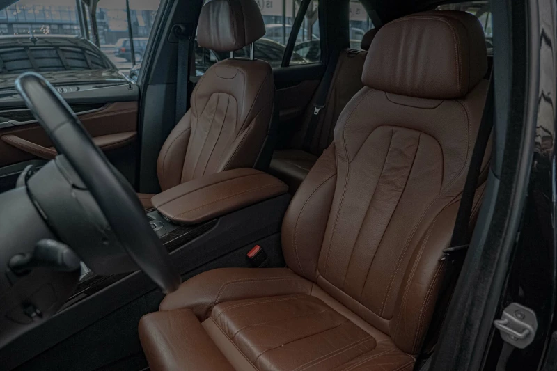 BMW X5 3.0D/xDrive/HuD/PDC/Подгрев/BiXenon, снимка 10 - Автомобили и джипове - 52044273