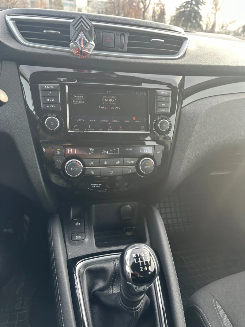 Nissan Qashqai, снимка 6 - Автомобили и джипове - 52624388