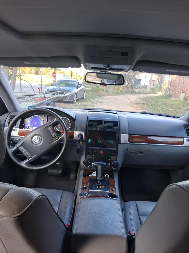 VW Touareg 3.2 240кс, снимка 8 - Автомобили и джипове - 52858454