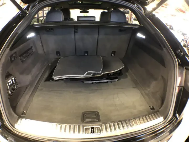 Audi Q8 B&O* ОБДУХ* 360* BLIND SPOT* DISTRONIC, снимка 14 - Автомобили и джипове - 53538451