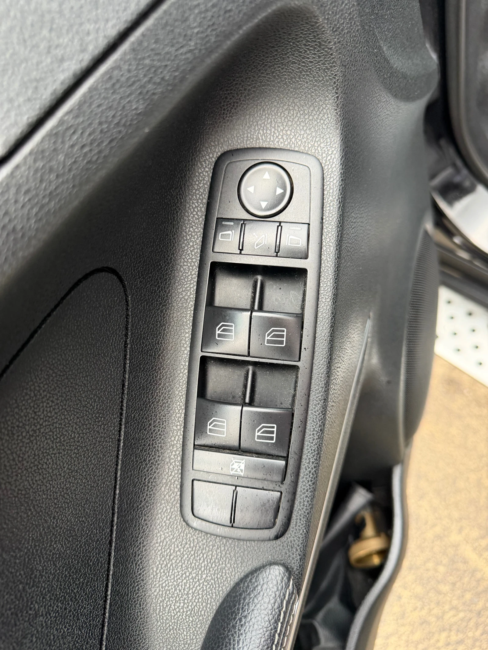 Mercedes-Benz ML 350  - изображение 6