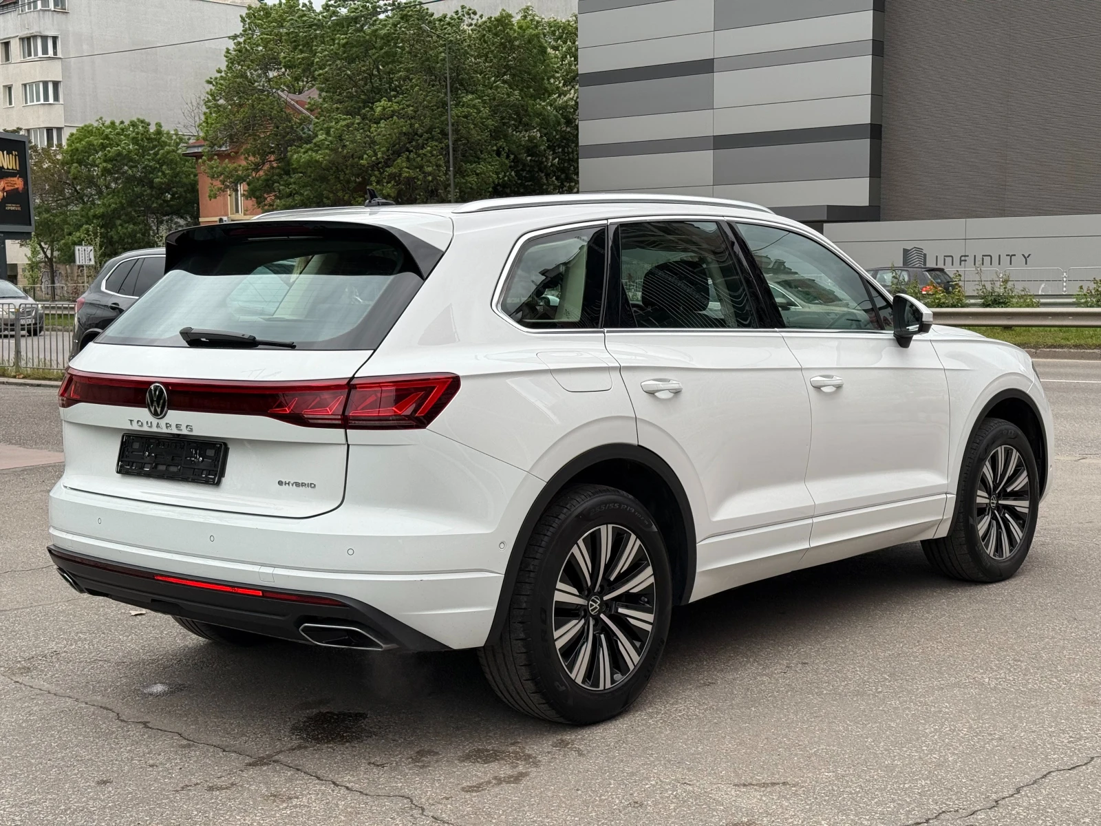 VW Touareg 3, 0 TSI eHybrid 4Motion Tiptronic "Elegance&#, снимка 8 - Автомобили и джипове - 54540507