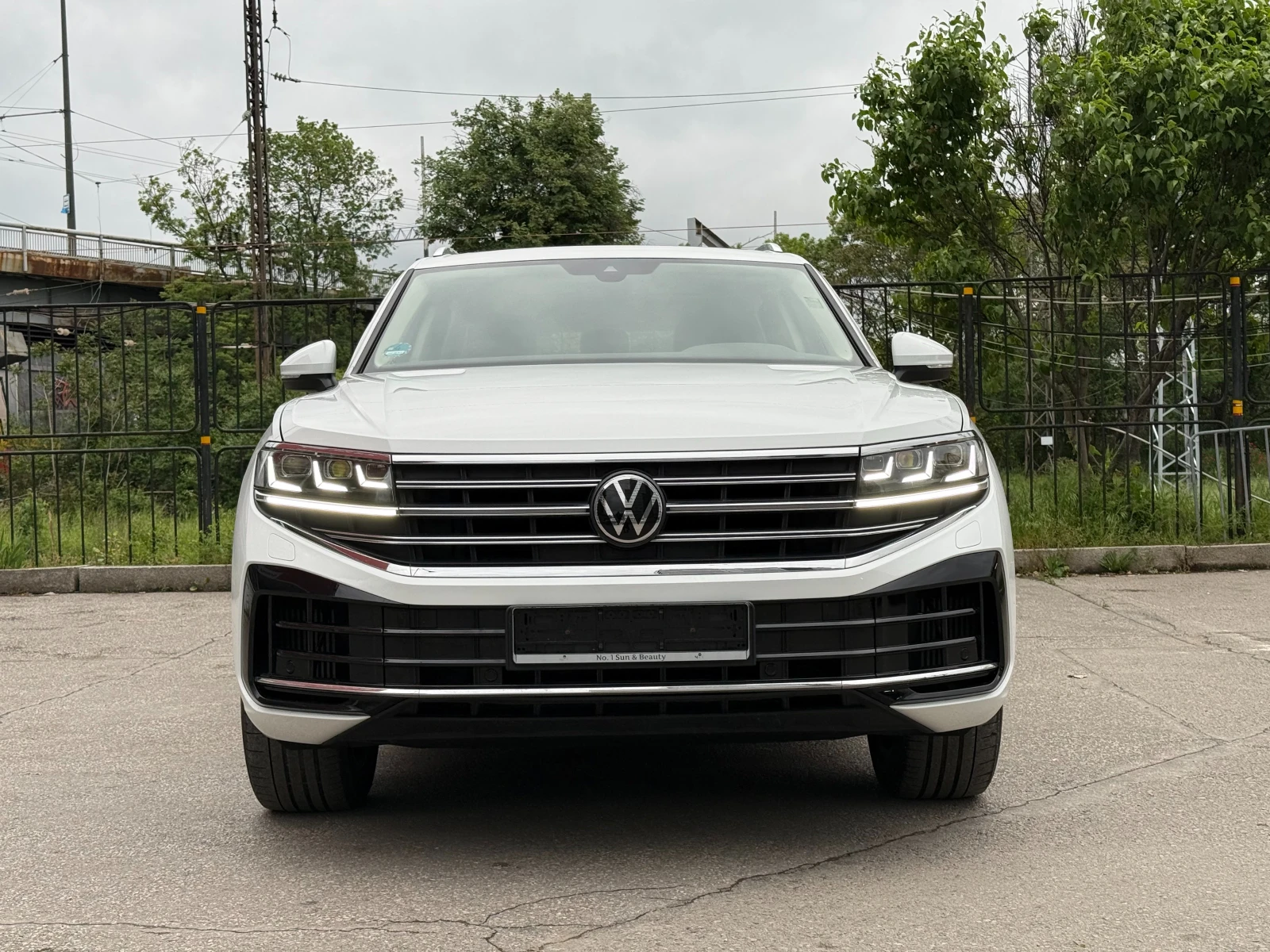 VW Touareg 3, 0 TSI eHybrid 4Motion Tiptronic "Elegance&#, снимка 3 - Автомобили и джипове - 54540507