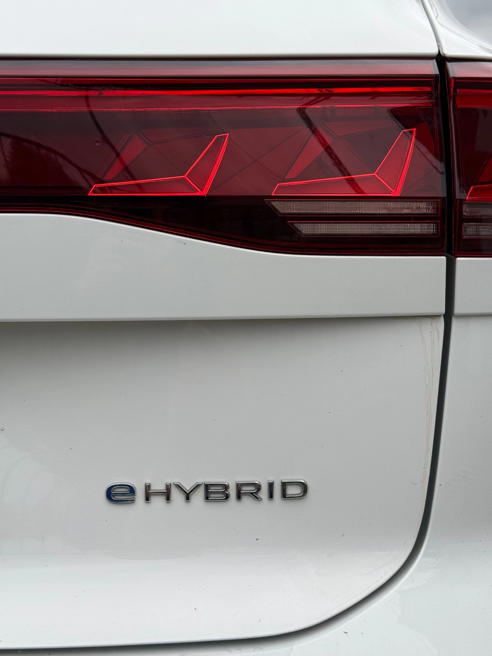 VW Touareg 3, 0 TSI eHybrid 4Motion Tiptronic "Elegance&#, снимка 9 - Автомобили и джипове - 54540507
