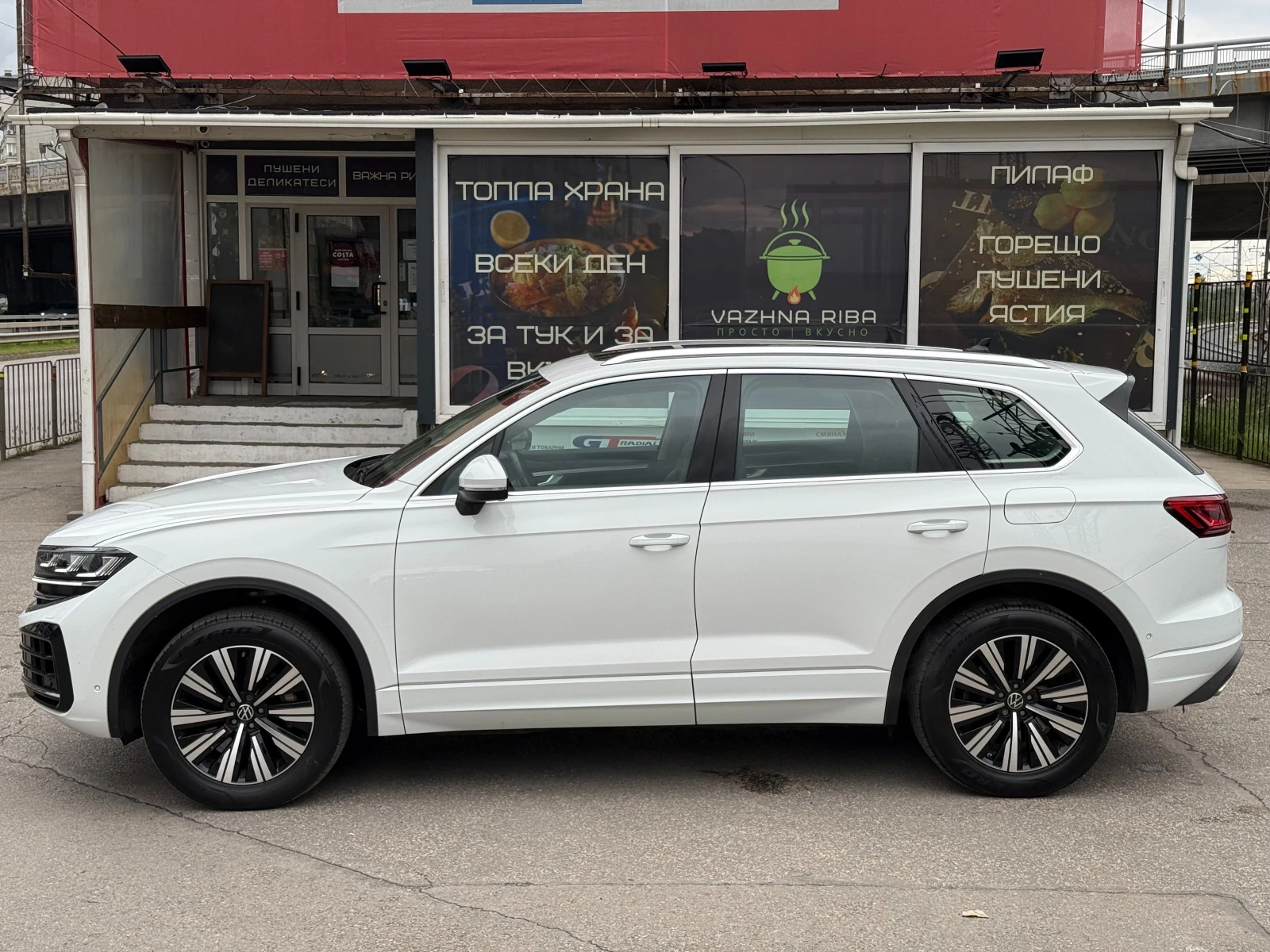 VW Touareg 3, 0 TSI eHybrid 4Motion Tiptronic "Elegance&#, снимка 5 - Автомобили и джипове - 54540507