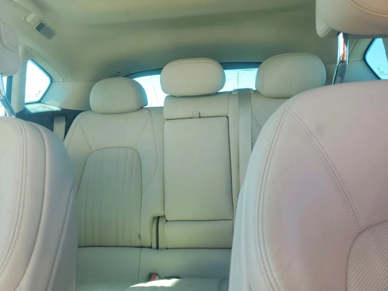 Maserati Levante, снимка 10 - Автомобили и джипове - 54637778