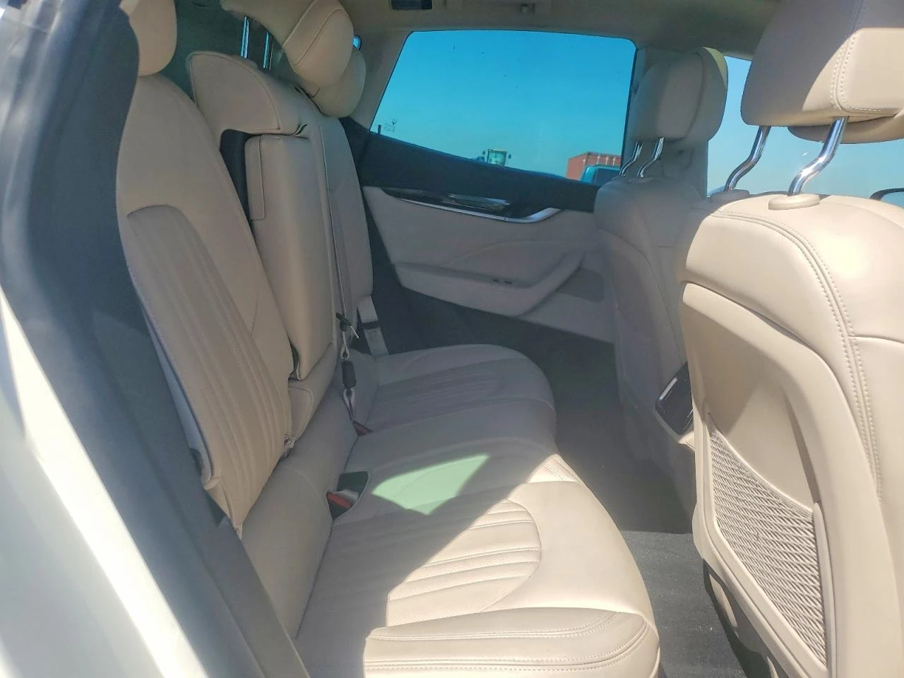 Maserati Levante, снимка 9 - Автомобили и джипове - 54637778