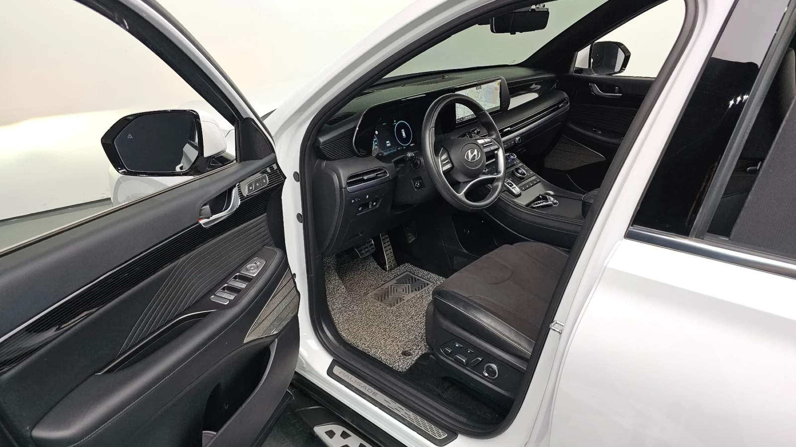 Hyundai Palisade 3.8 GDI 2WD Calligraphy Black Edition, снимка 8 - Автомобили и джипове - 55597428