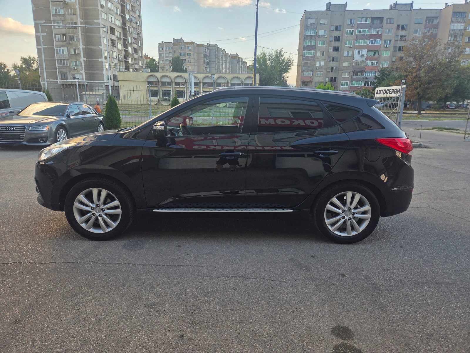 Hyundai IX35 2.0i-Comfort (163 Hp) Navi/Камера/3xTV, снимка 2 - Автомобили и джипове - 55937465