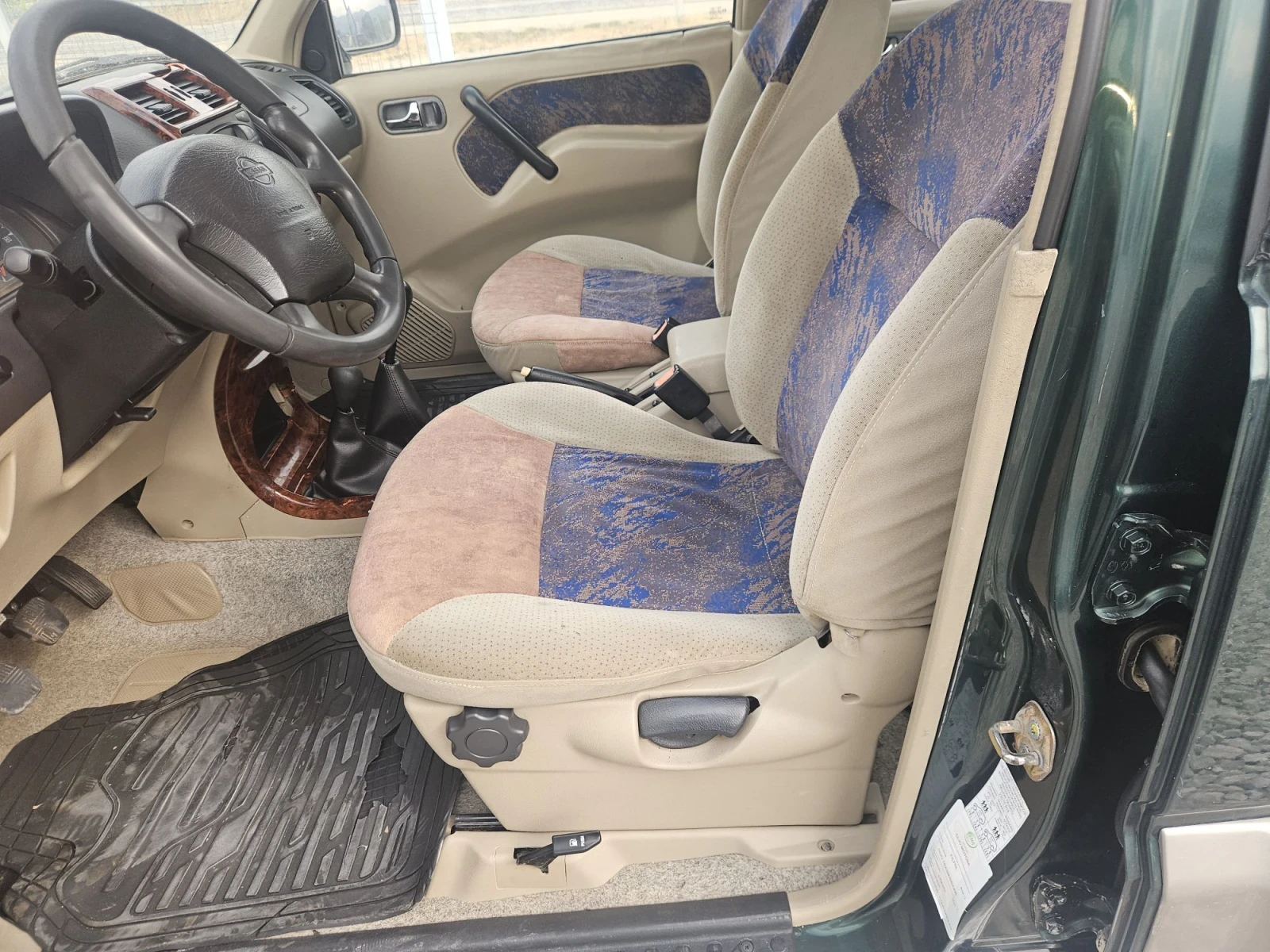 Nissan Terrano, снимка 9 - Автомобили и джипове - 56166600