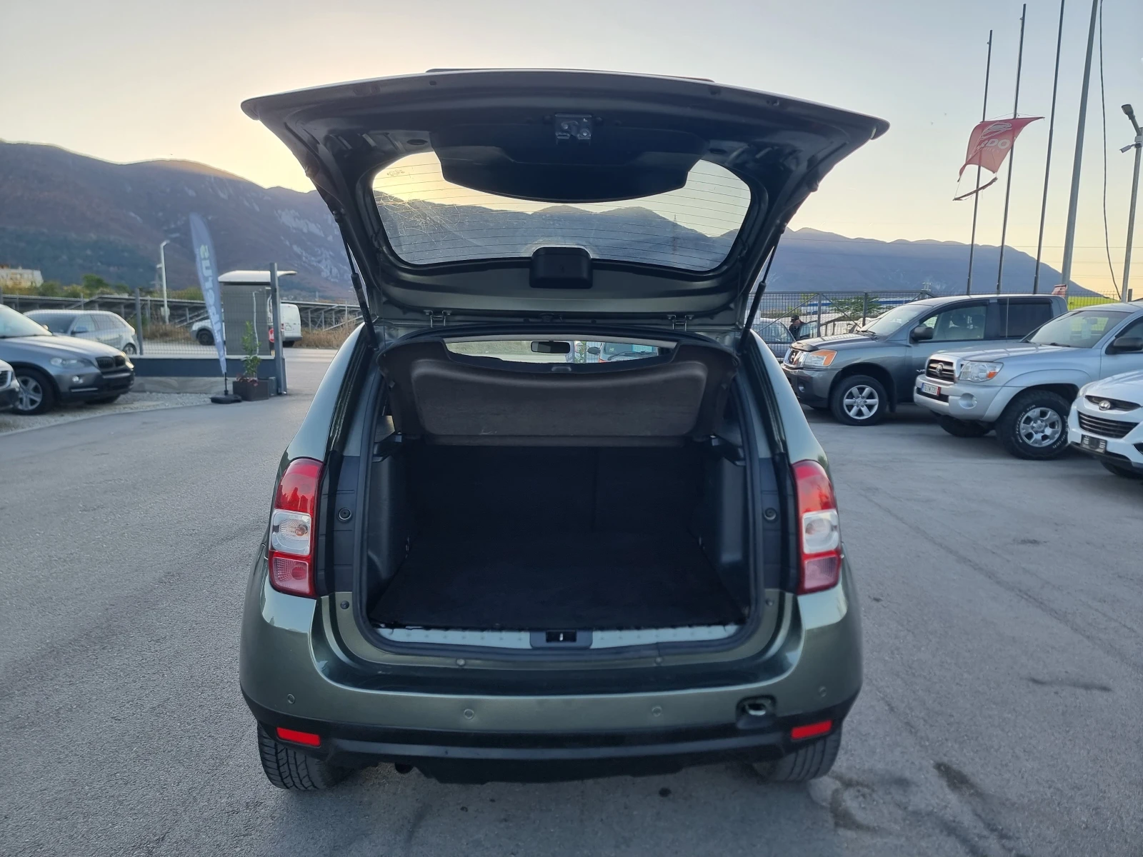 Dacia Duster 1.5DCI 4X4 | Mobile.bg � ����������� 13