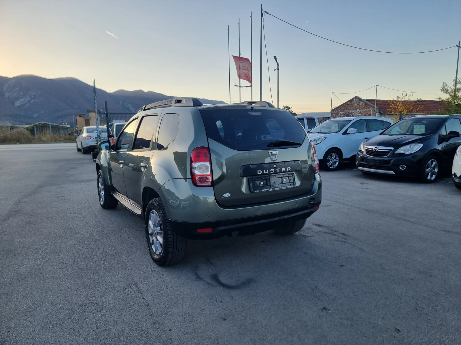 Dacia Duster 1.5DCI 4X4 | Mobile.bg � ����������� 5