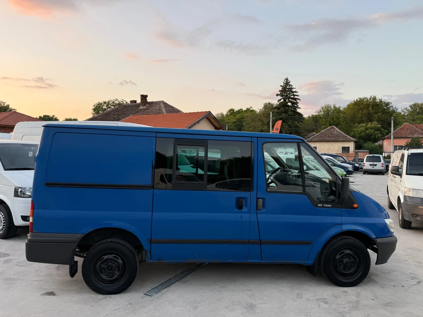 Ford Transit 2.0TDI КЛИМАТИК ТОВАРОПЪТНИЧЕСКИ - изображение 4