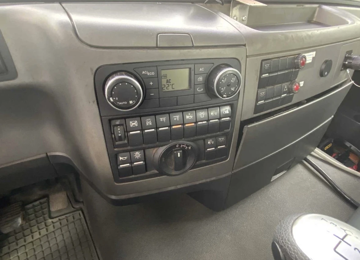 Man Tgs TGS 26.360 6x4 кран PALFINGER КАБЕЛНА система - изображение 10