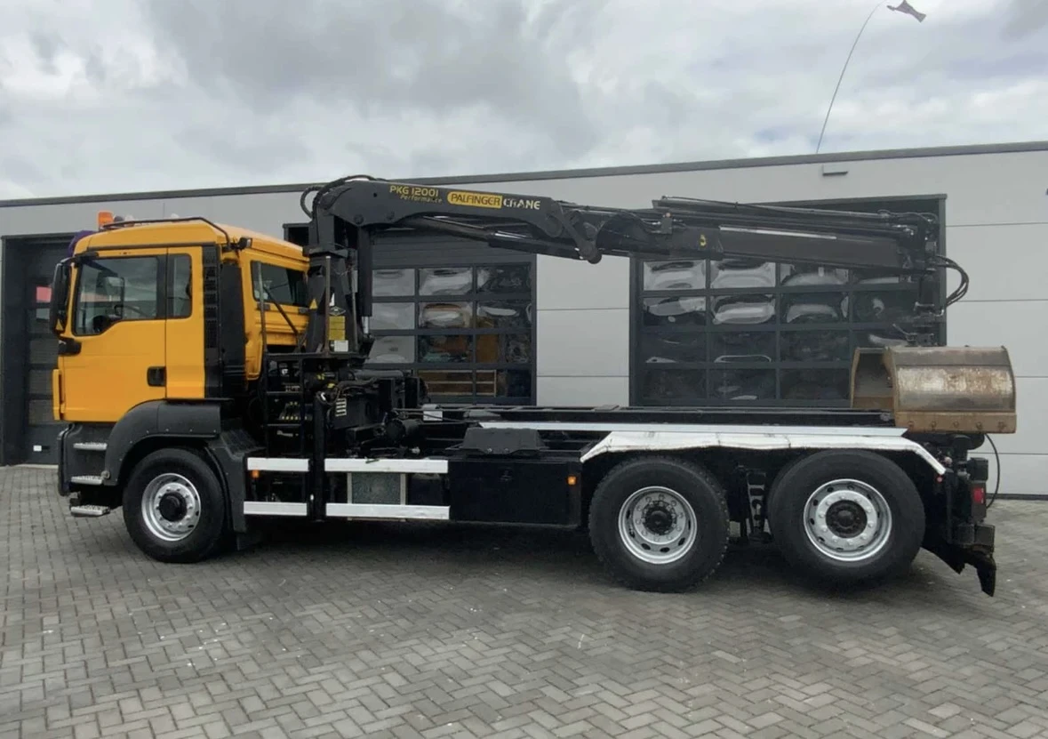 Man Tgs TGS 26.360 6x4 кран PALFINGER КАБЕЛНА система - изображение 6