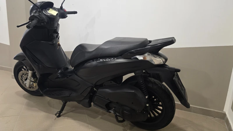 Piaggio Beverly Black Edition, снимка 3 - Мотоциклети и мототехника - 51878984