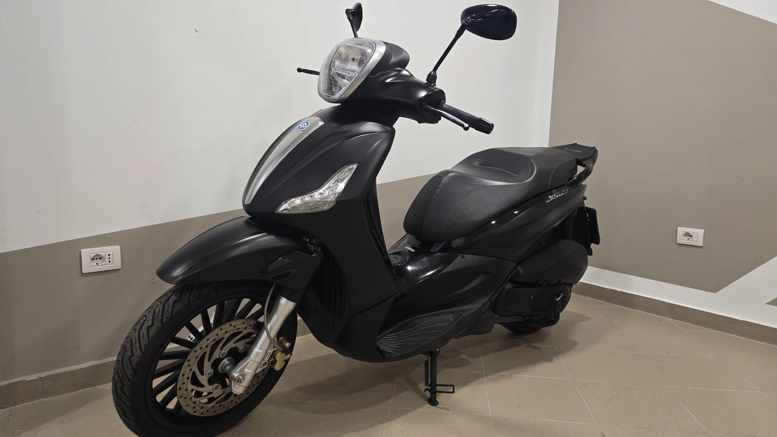 Piaggio Beverly Black Edition - изображение 2