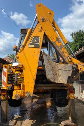      JCB