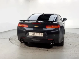 Chevrolet Camaro SS* 6.2* V8* ПОДГРЕВ* ОБДУХВАНЕ* КАМЕРА* КЕЙЛЕС* , снимка 3