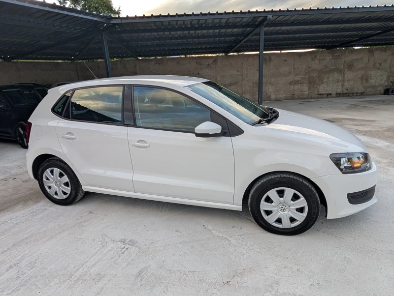 VW Polo 1.6 TDI, снимка 8 - Автомобили и джипове - 47453635