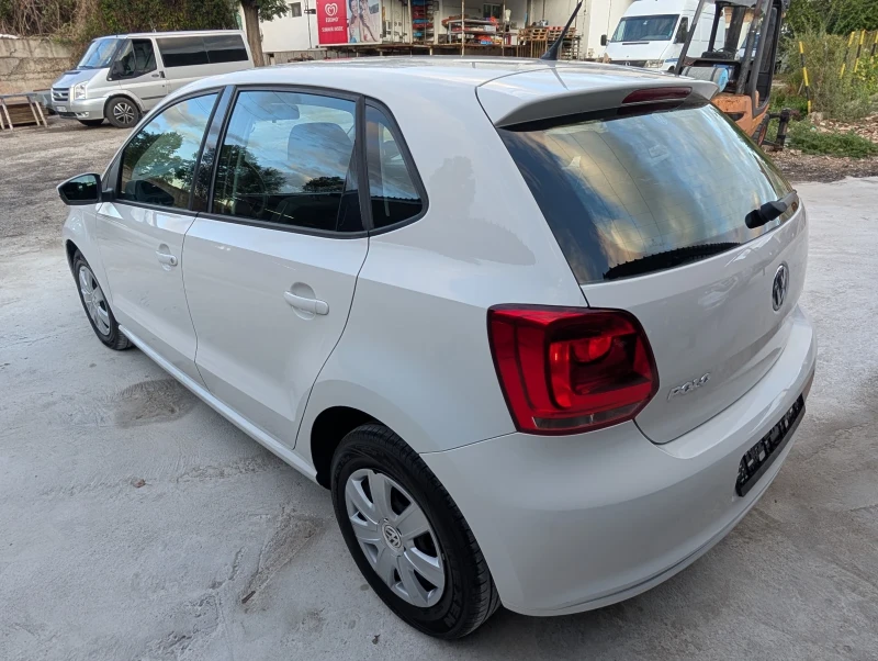 VW Polo 1.6 TDI, снимка 5 - Автомобили и джипове - 47453635