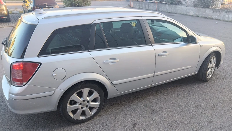 Opel Astra H, снимка 4 - Автомобили и джипове - 47817455