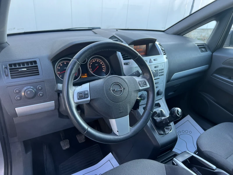 Opel Zafira 1.6 Turbo 150к.с. Facelift 7-местна, снимка 13 - Автомобили и джипове - 48205099