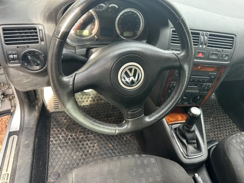 VW Bora, снимка 7 - Автомобили и джипове - 48767456