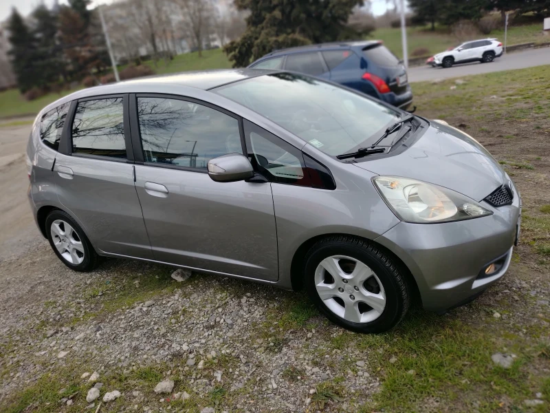 Honda Jazz 1.3 i-vtec, снимка 3 - Автомобили и джипове - 48773078