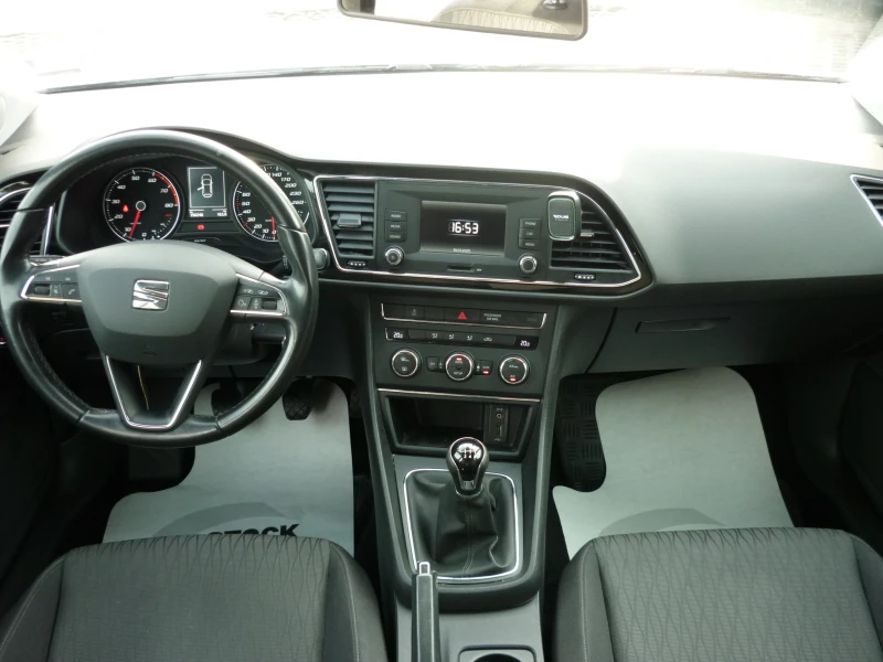 Seat Leon Style TSI, снимка 9 - Автомобили и джипове - 49437812