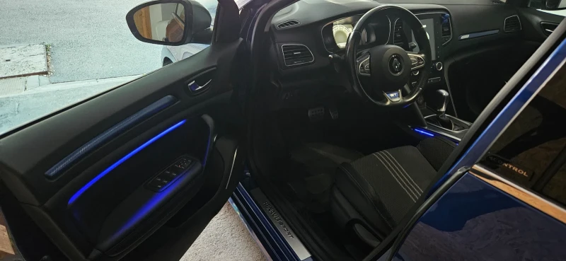 Renault Megane Gt  Bose edition    4Control, снимка 14 - Автомобили и джипове - 52067451
