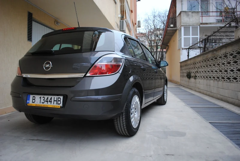Opel Astra H, снимка 3 - Автомобили и джипове - 52896381