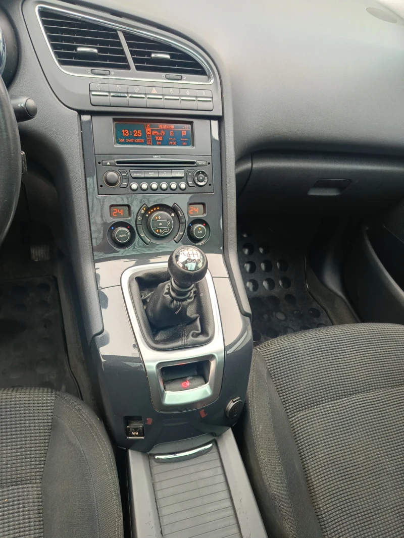 Peugeot 5008 1.6, снимка 7 - Автомобили и джипове - 53210964