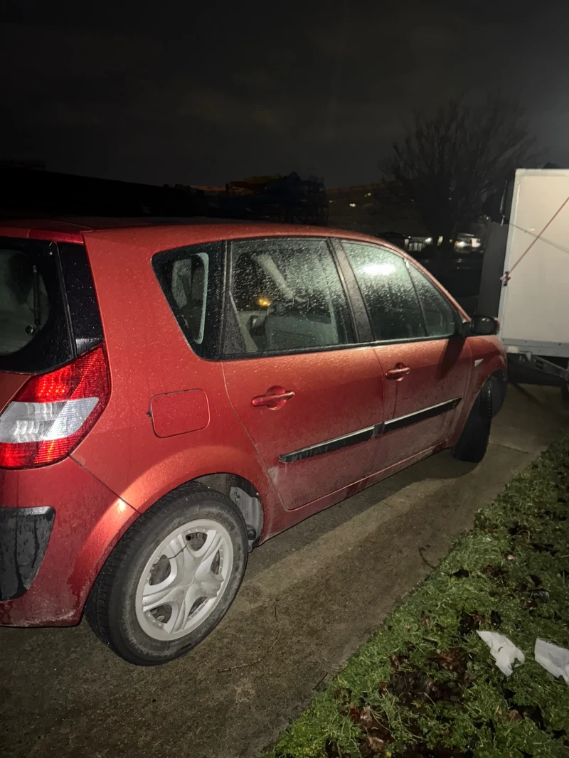 Renault Scenic, снимка 7 - Автомобили и джипове - 53302132