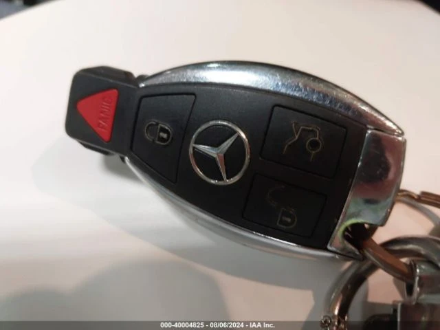 Mercedes-Benz C 300 Luxury 4MATIC * Подгрев * КeylessGo, снимка 14 - Автомобили и джипове - 48503020