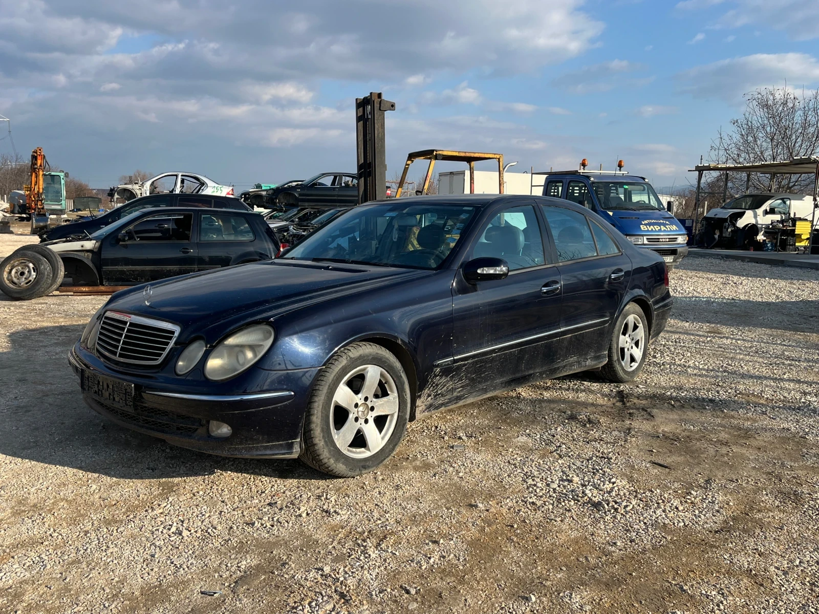 Mercedes-Benz E 270 W211 647 на ЧАСТИ, снимка 1