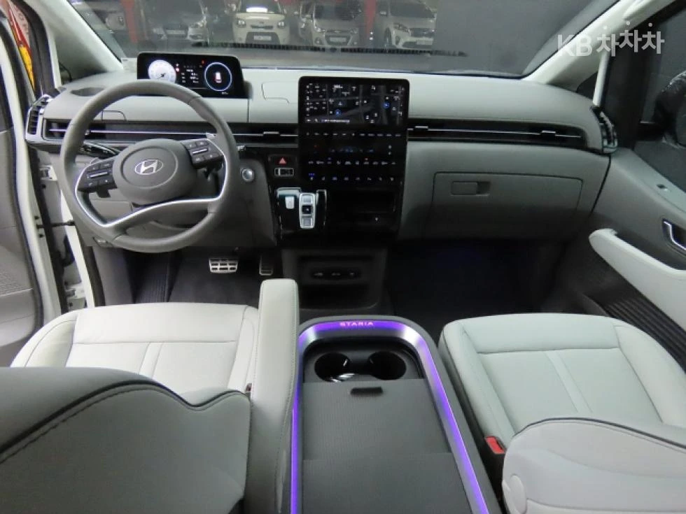 Hyundai Staria Lounge 3.5 LPG Lounge 7  . . | Mobile.bg   7