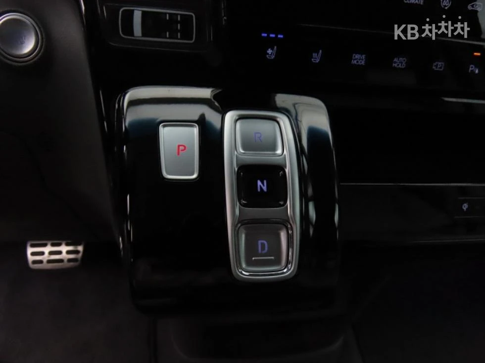 Hyundai Staria Lounge 3.5 LPG Lounge 7  . . | Mobile.bg   17