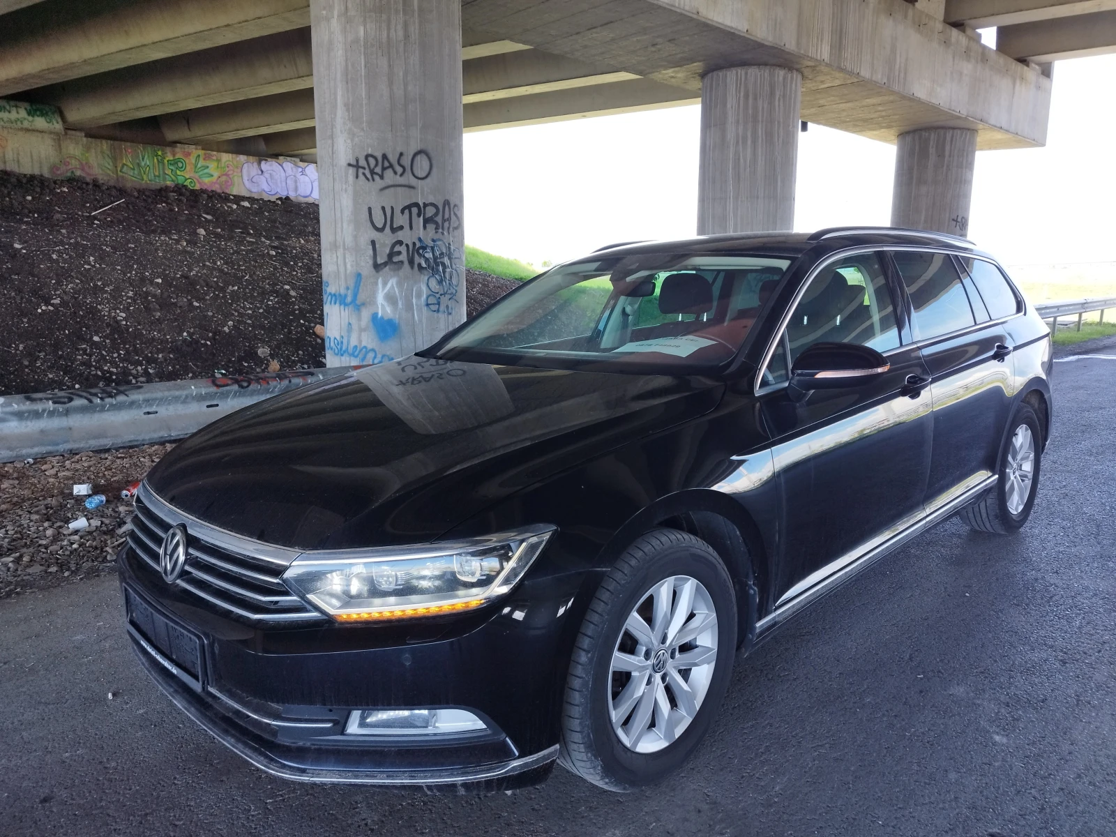 VW Passat СПЕШНО DSG TDI 190 h.p.РЕГИСТРИРАН, ОБСЛУЖЕН!!! - изображение 2