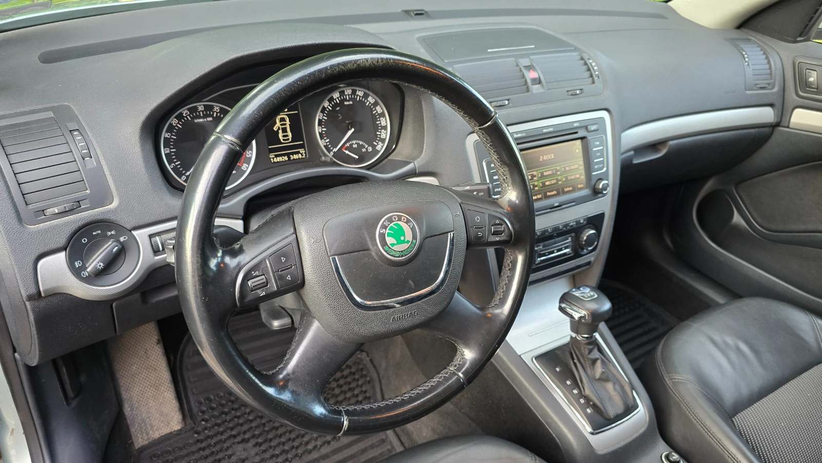 Skoda Octavia 1.6 TDI, 105 к.с., DSG automatic - изображение 9
