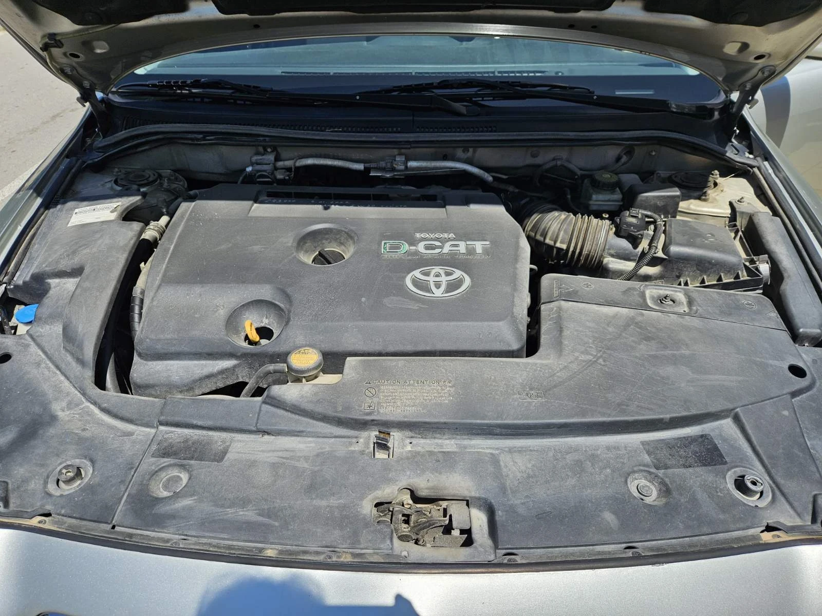 Toyota Avensis 2.2 - изображение 9