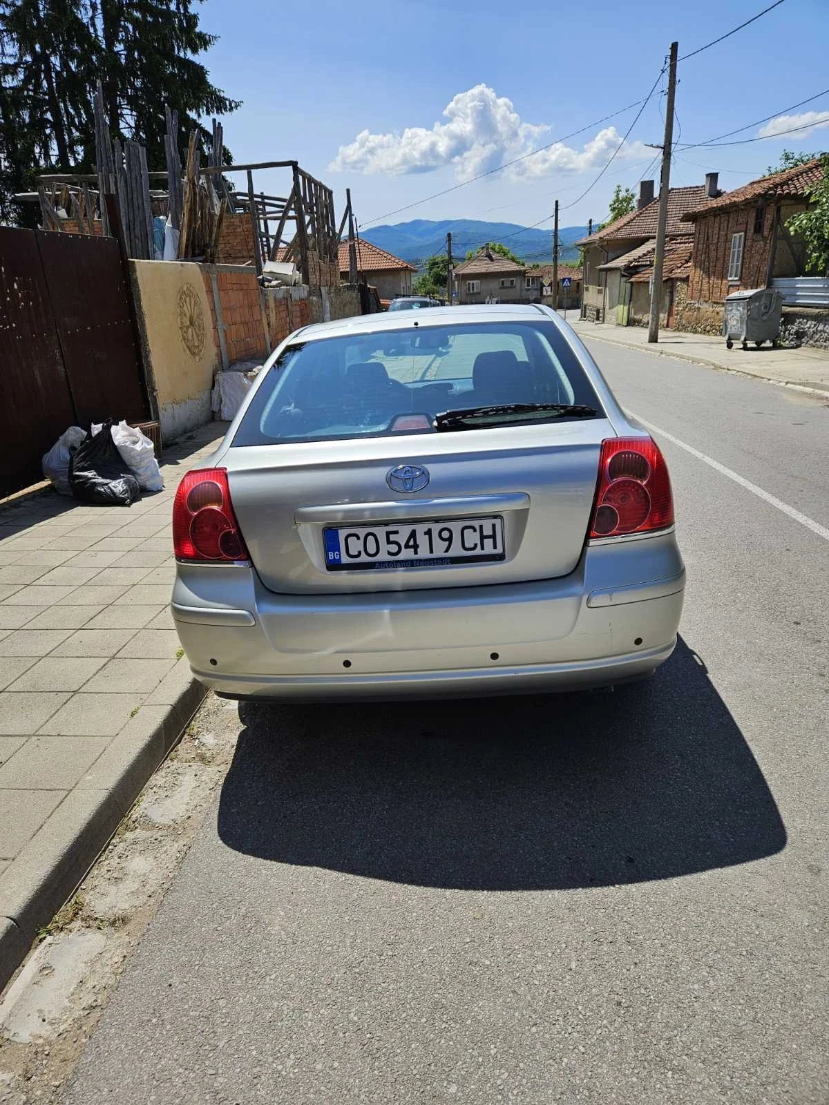 Toyota Avensis 2.2 - изображение 4