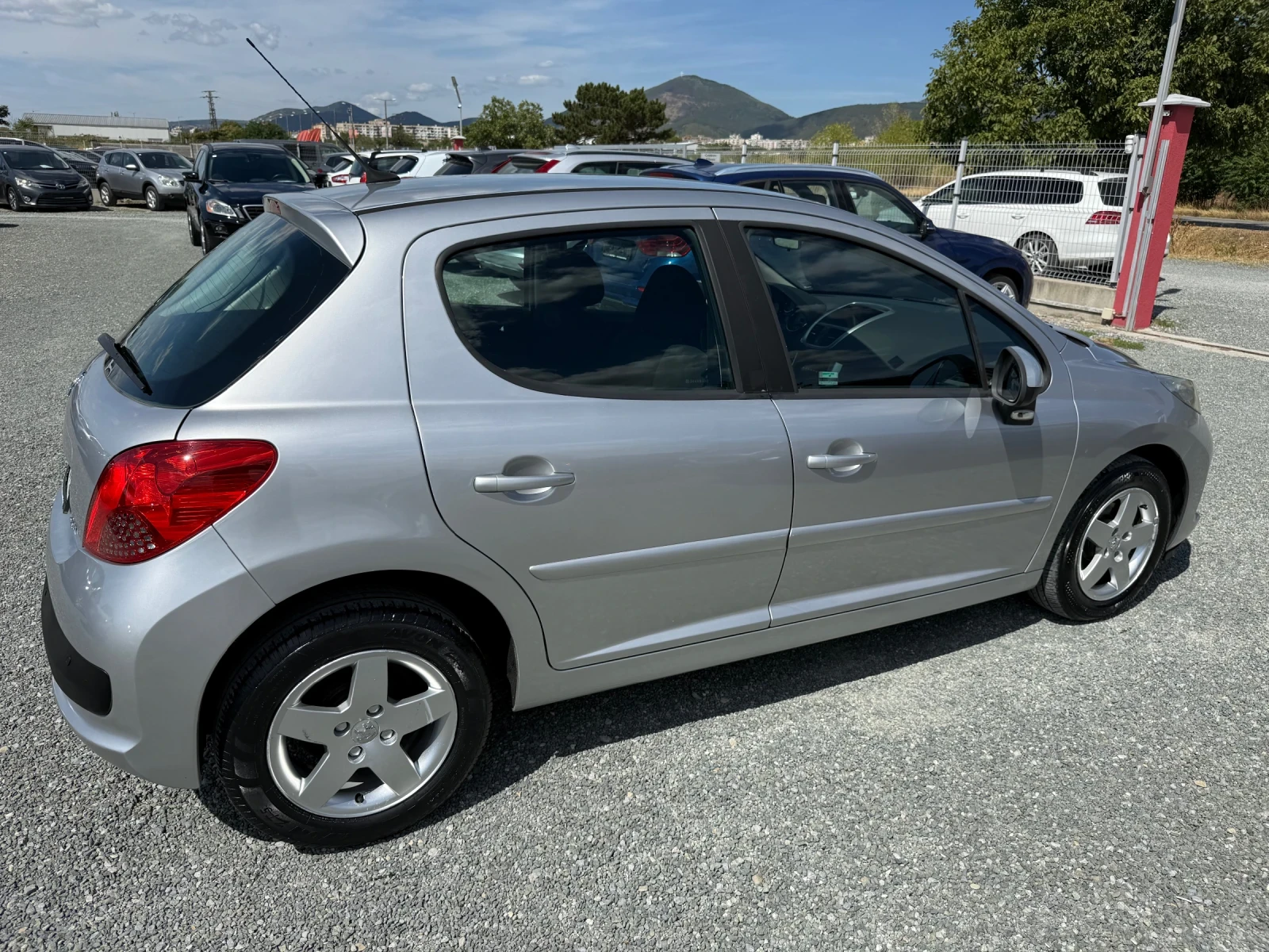 Peugeot 207 (KATO НОВА) - изображение 5
