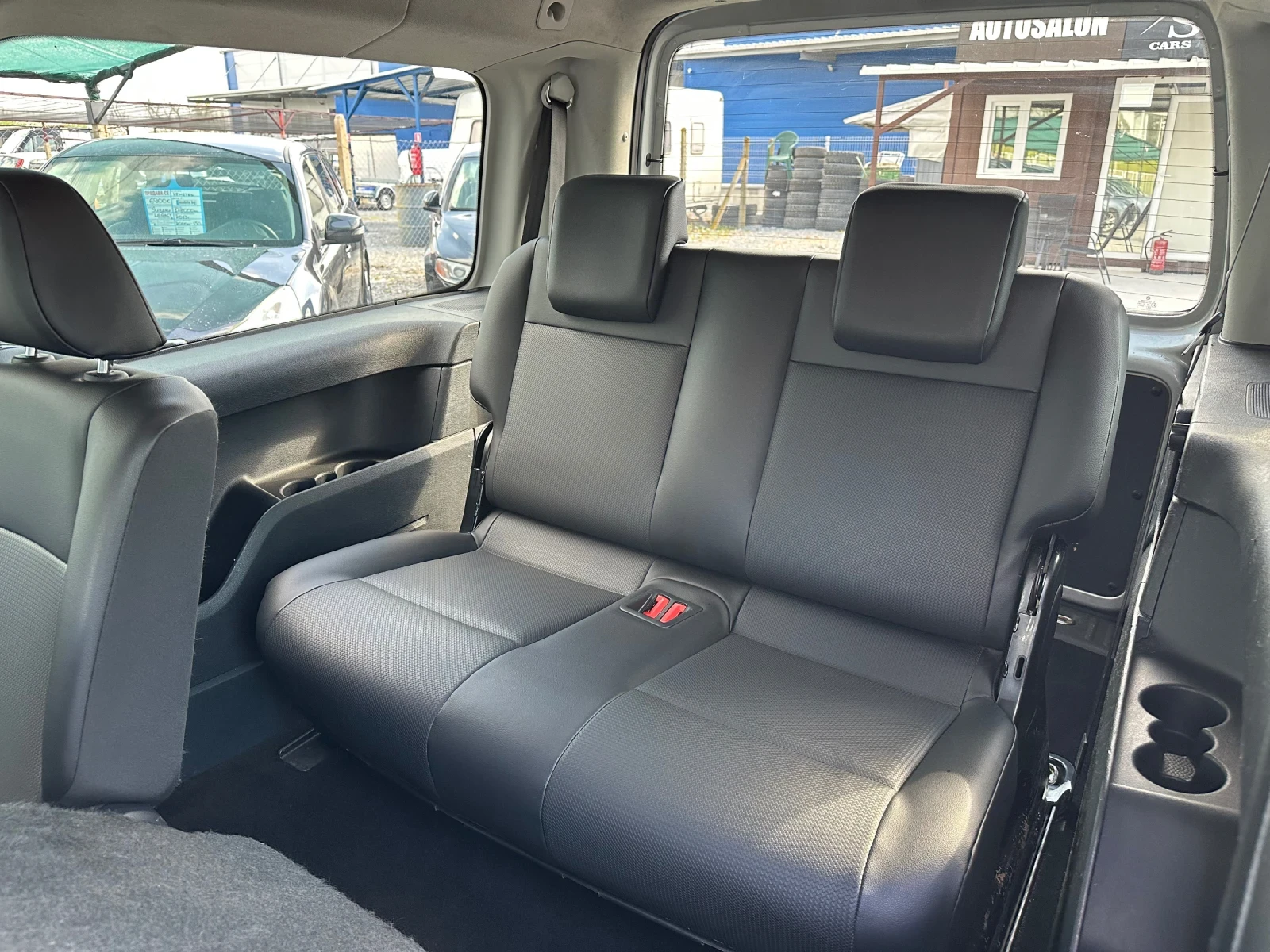 VW Caddy MAXI LIFE 2.0TDI DSG, снимка 7 - Автомобили и джипове - 54383531