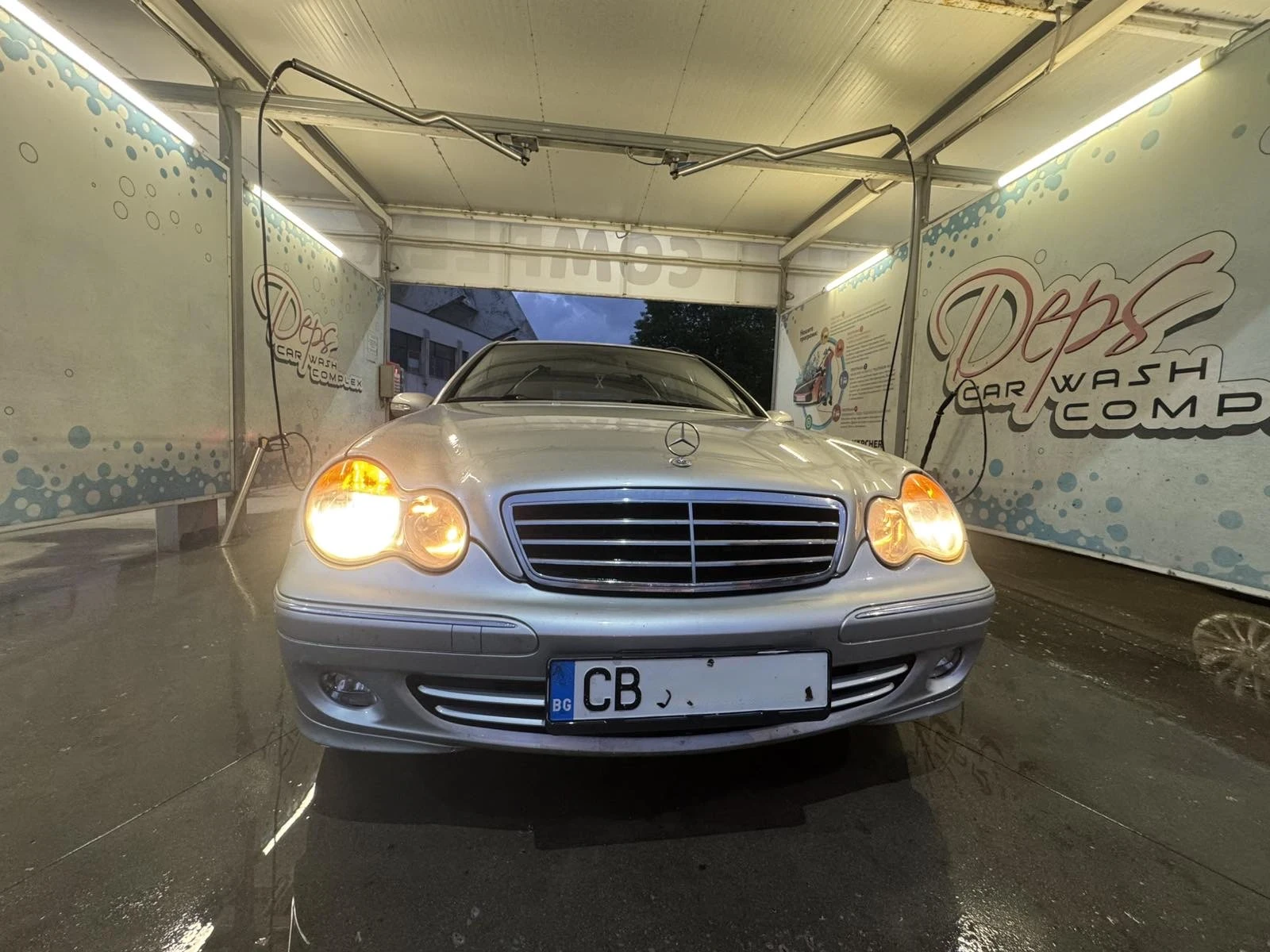 Mercedes-Benz C 230 Facelift , снимка 9 - Автомобили и джипове - 54512415