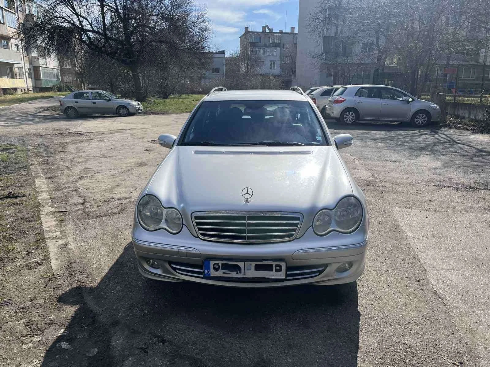 Mercedes-Benz C 230 Facelift , снимка 3 - Автомобили и джипове - 54512415